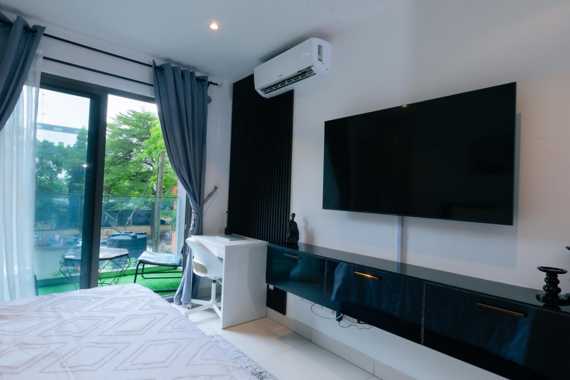 7 Minutes From The Airport - Chic Studio Acra Exterior foto